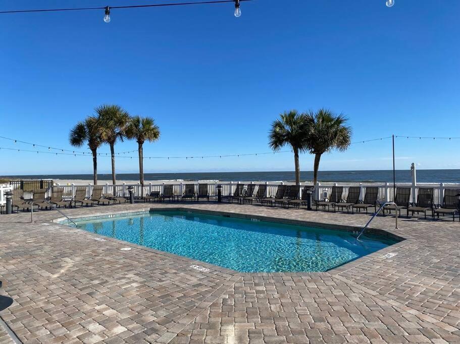 Grand Pavilion 15 - Oceanfront Home! Pool Pass * Isle of Palms
