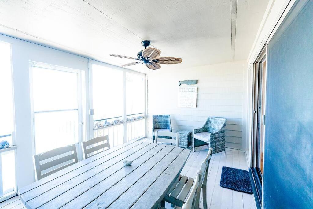 Club 32 - Newly Renovated! Direct Oceanfront
