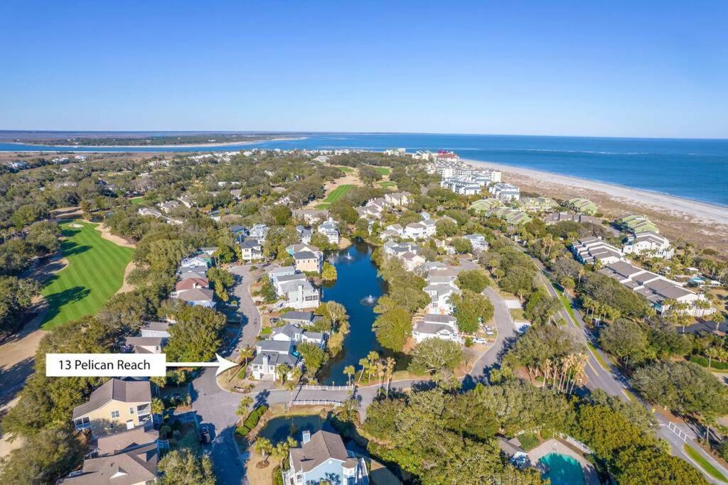 Pelican Bay 13 - Cozy Beachside Retreat! - Access! Holiday home