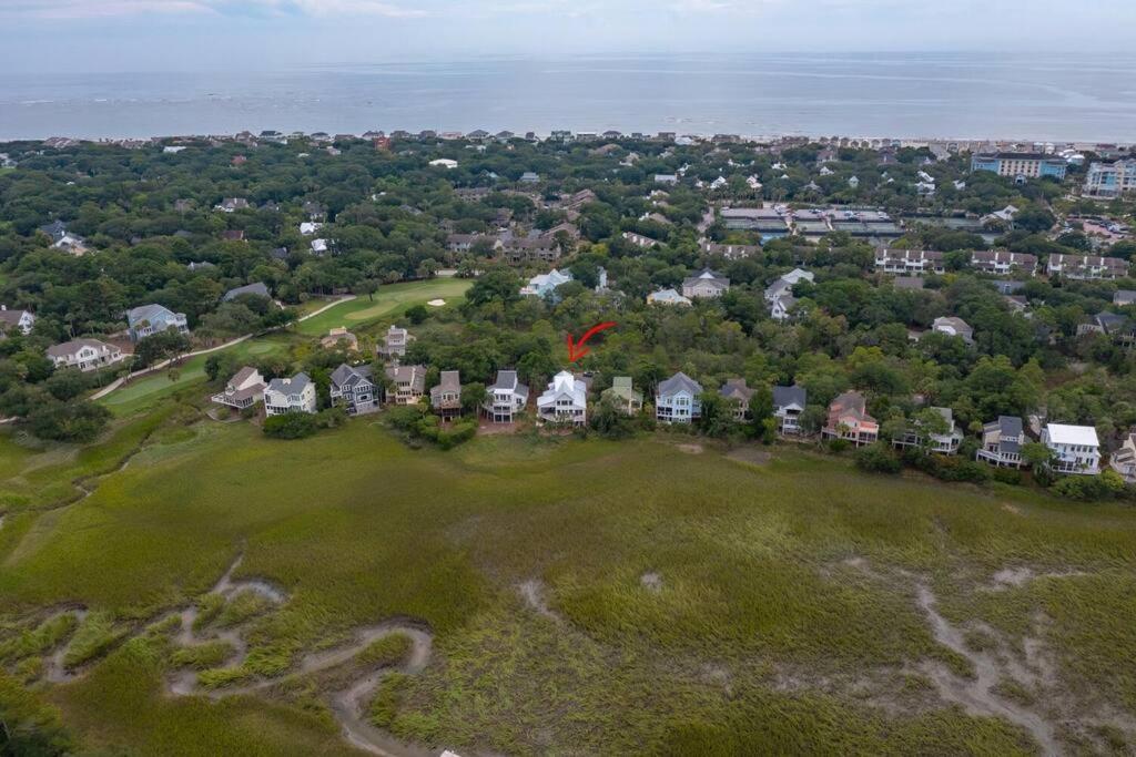 Holiday home Marsh Island 9 - Sunset On The Island! Renovated Home!