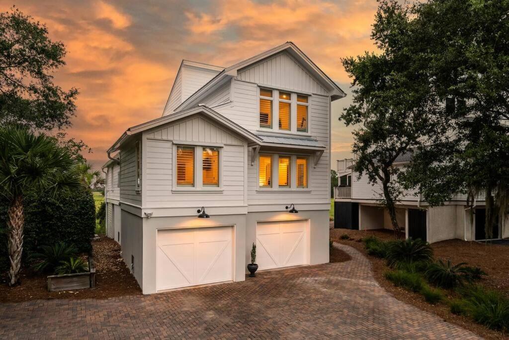 Marsh Island 9 - Sunset On The Island! Renovated Home! Isle of Palms