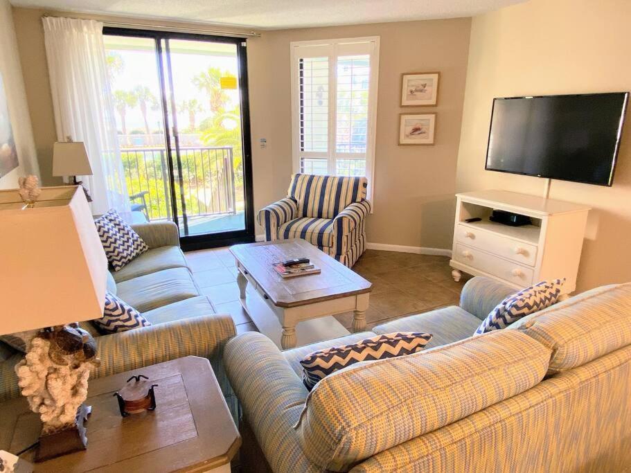Summer House 109 - And Pool Walkout - 30 Seconds To Isle of Palms