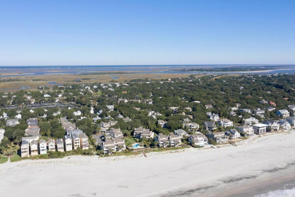 Lagoon 9 - Superb By Pool! Short Walk To * Isle of Palms
