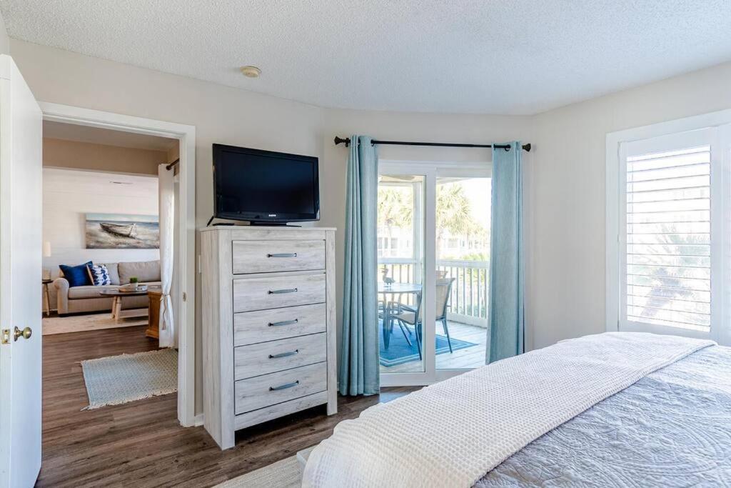 Apartment Tidewater I102 - Beautiful Oceanview! First Floor Walkout!