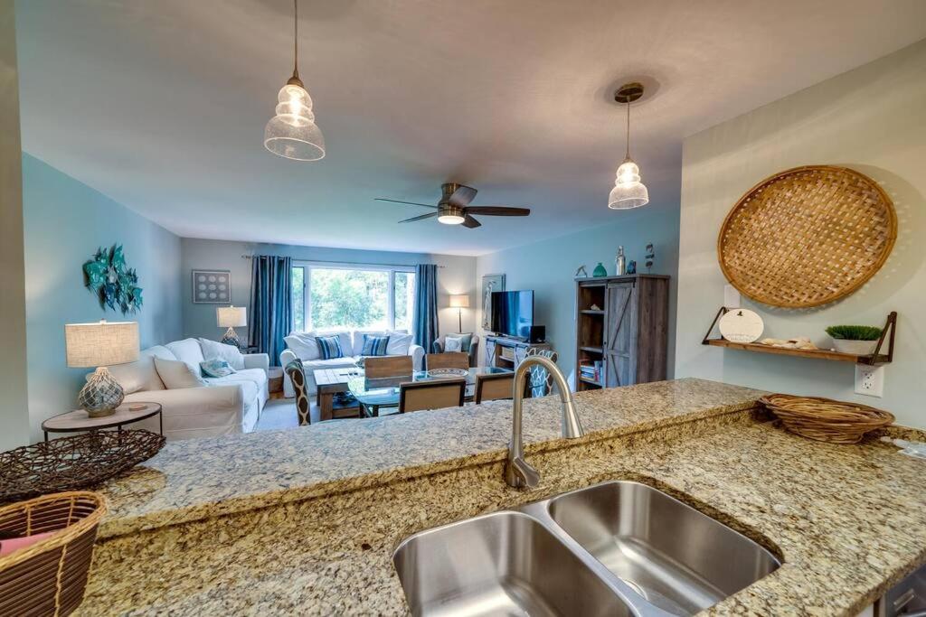 Lagoon 19 - Lagoon Lifestyle! Center Of Wild Dunes! Apartment *
