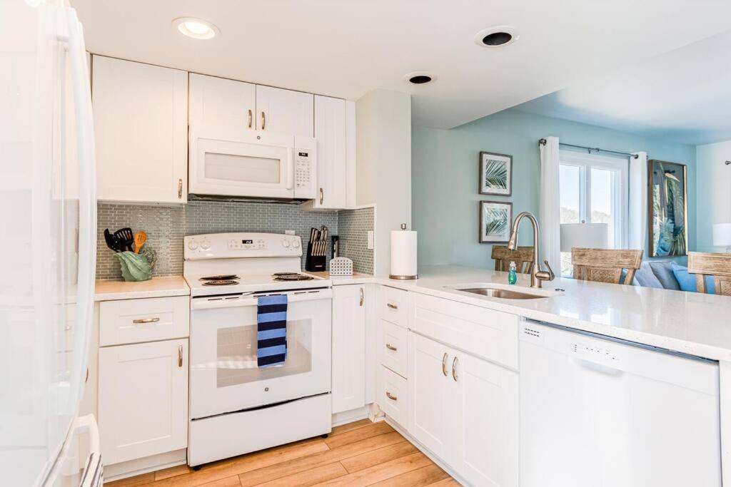 Port O' Call G304 - Modern Oceanview! Atlantic Escape! Apartment