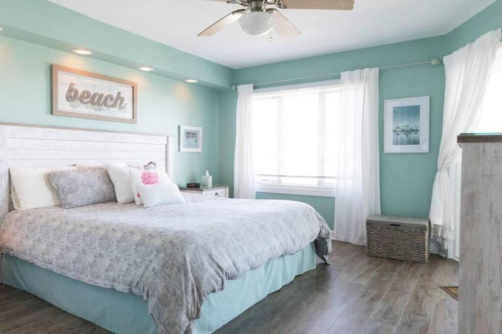 Apartment Port O' Call B201 - Direct Oceanfront Views *