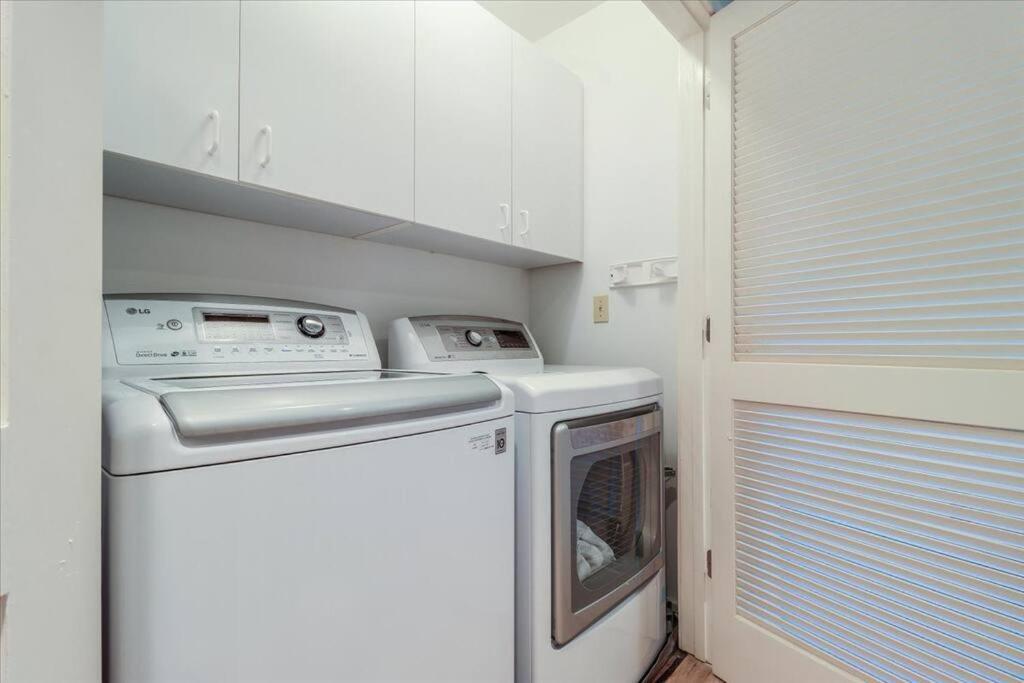 Apartment Club 30 - Coastal Oceanfront! Pool! Walkout! Isle of Palms