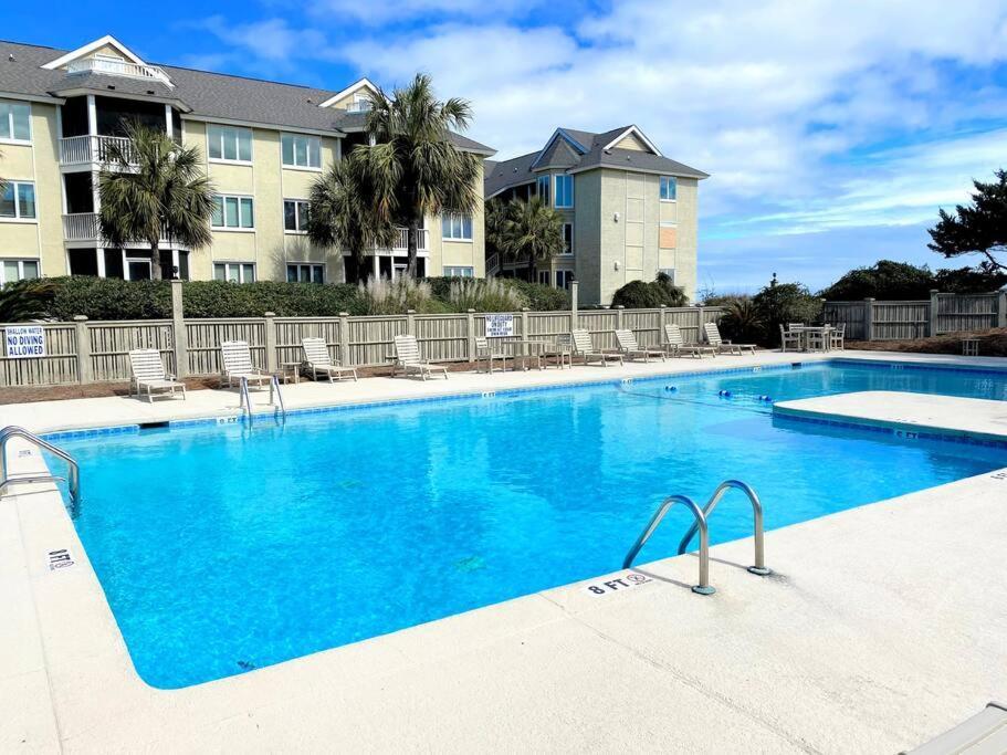 Port O' Call B201 - Direct Oceanfront Views * Isle of Palms