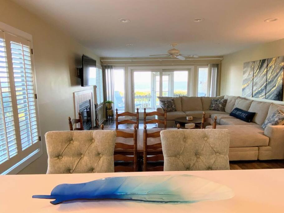 Club 29 - Oceanfront Walkout! End Unit! * Isle of Palms