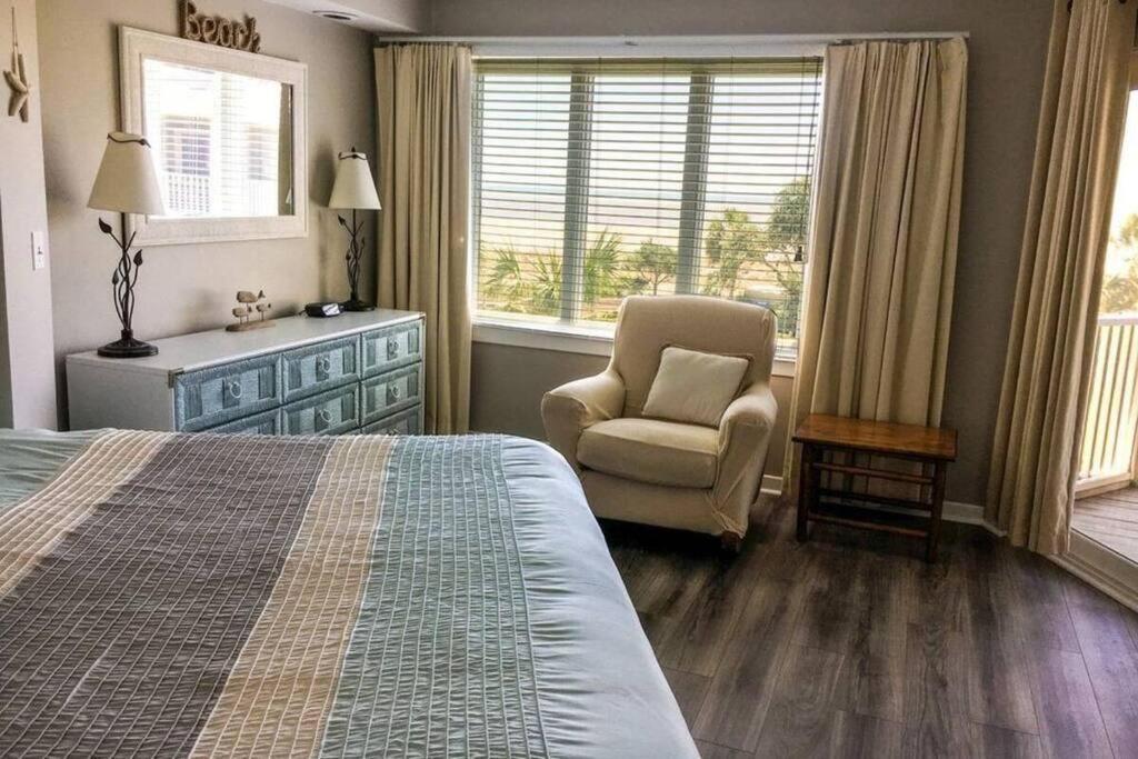 Apartment Port O' Call D301 - Ocean Views From Every Room! Floor! *
