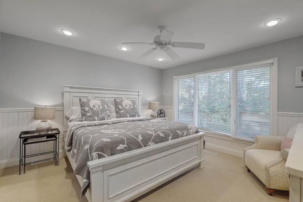 Fairway Dunes 27 - Screened Porch Golf Course View! Apartment *