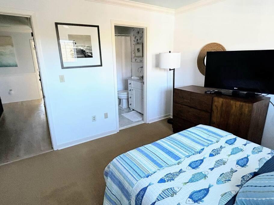 Club 30 - Coastal Oceanfront! Pool! Walkout!
