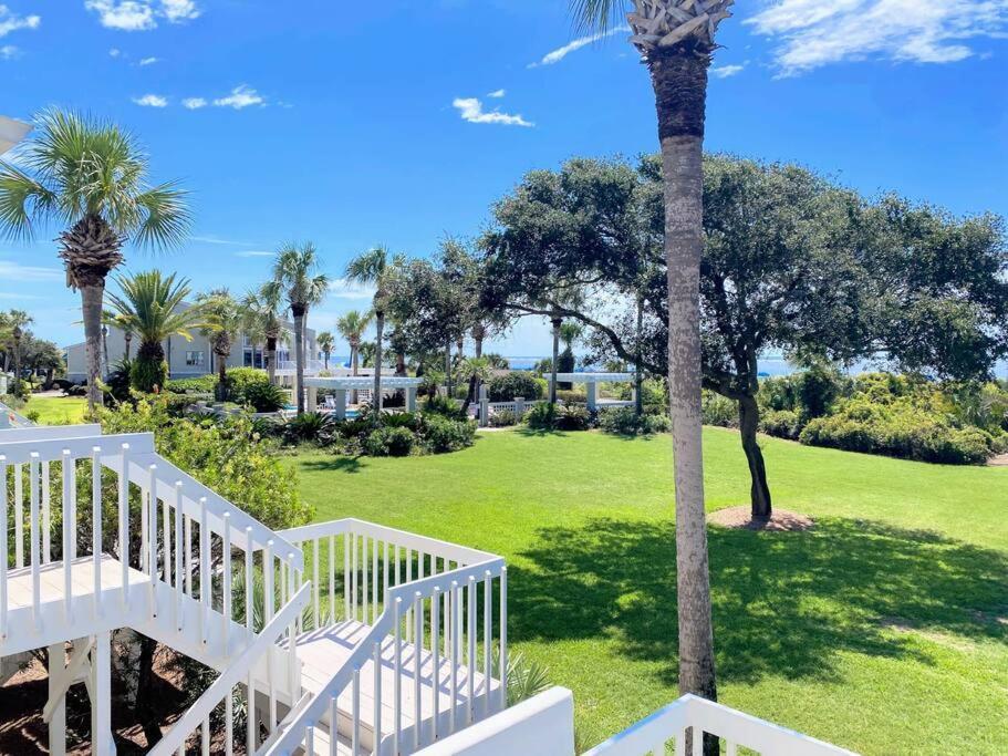 Club 27 - Oceanview Walkout By And Pool *