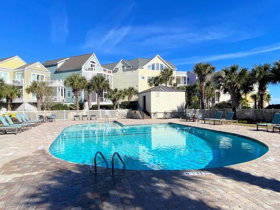 Summer House 109 - And Pool Walkout - 30 Seconds To Apartment Isle of Palms