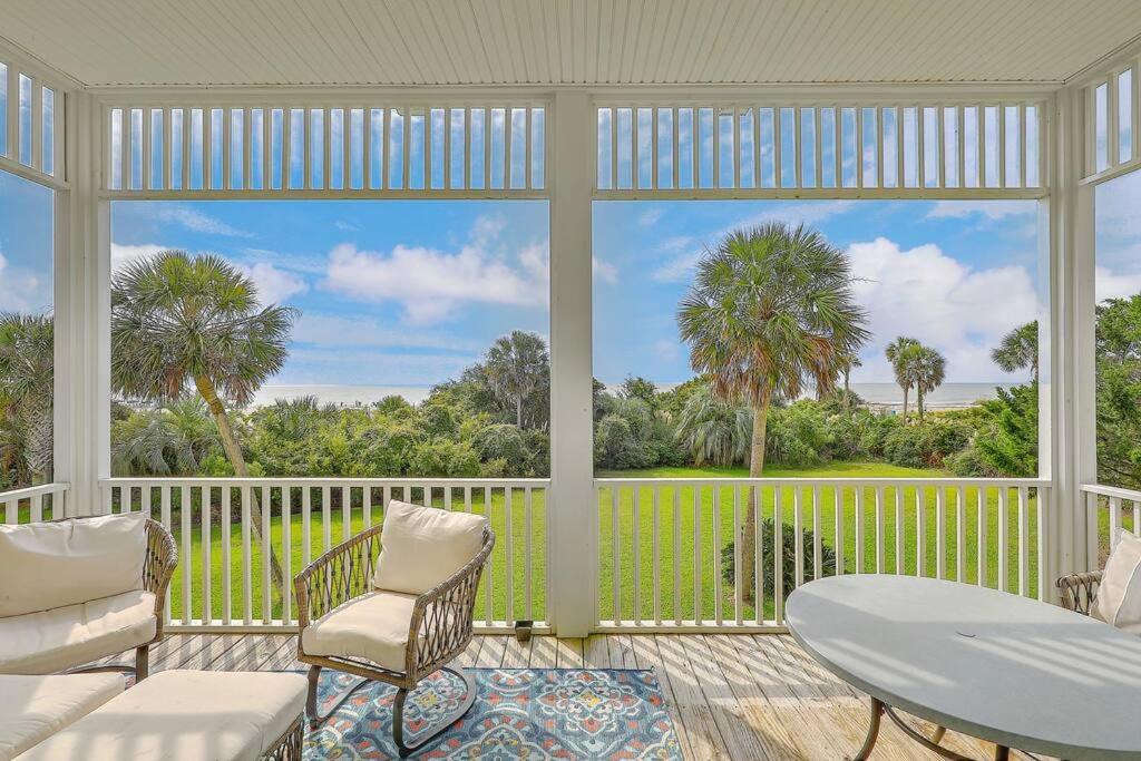 Grand Pavilion 15 - Oceanfront Home! Pool Pass *