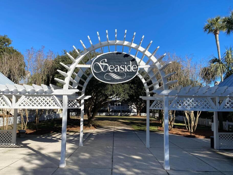 Seaside 81 - Pristine Grand Pavilion Pool Pass * Isle of Palms
