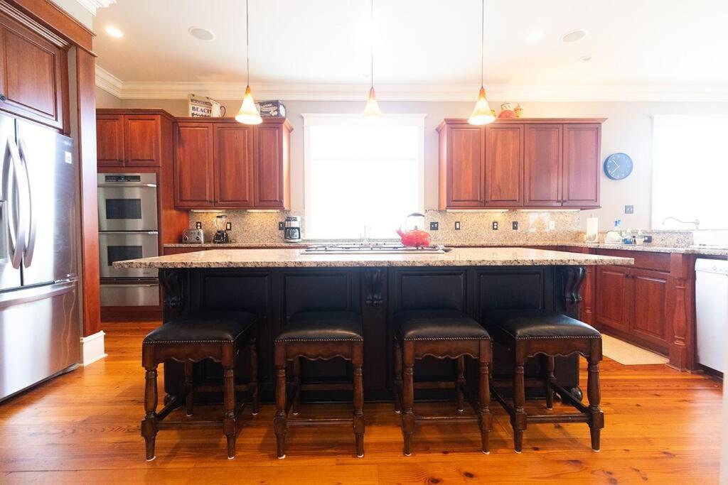 814 Carolina - Custom Private -pool, Roof Deck Holiday home *