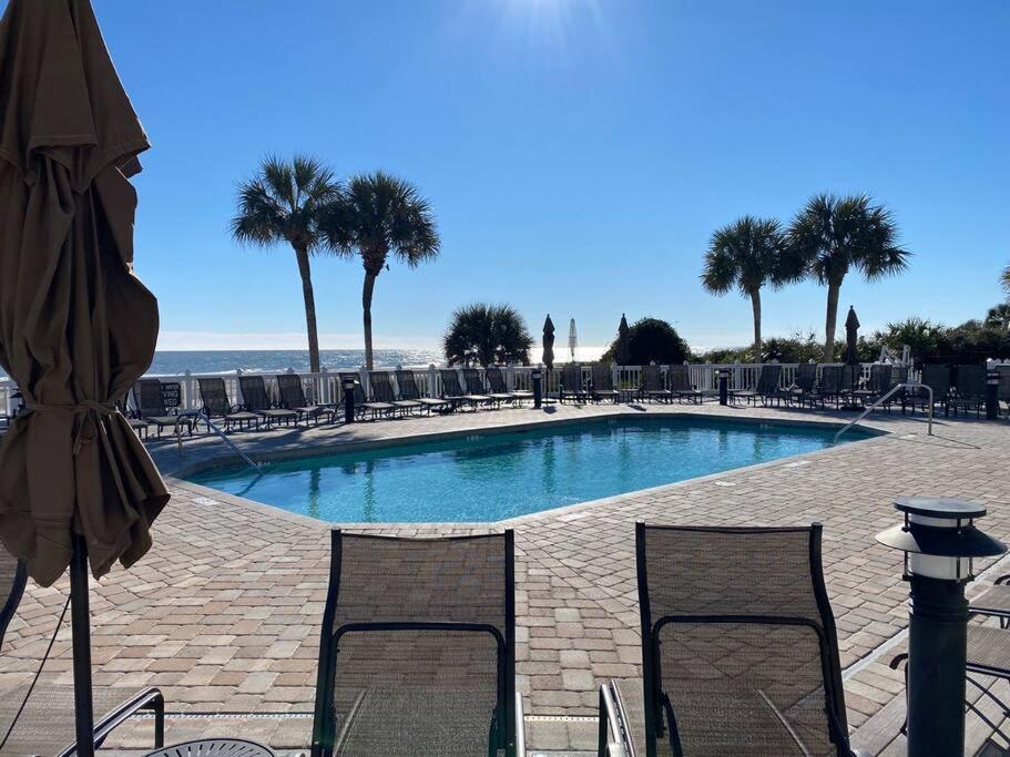 Grand Pavilion 15 - Oceanfront Home! Pool Pass Isle of Palms
