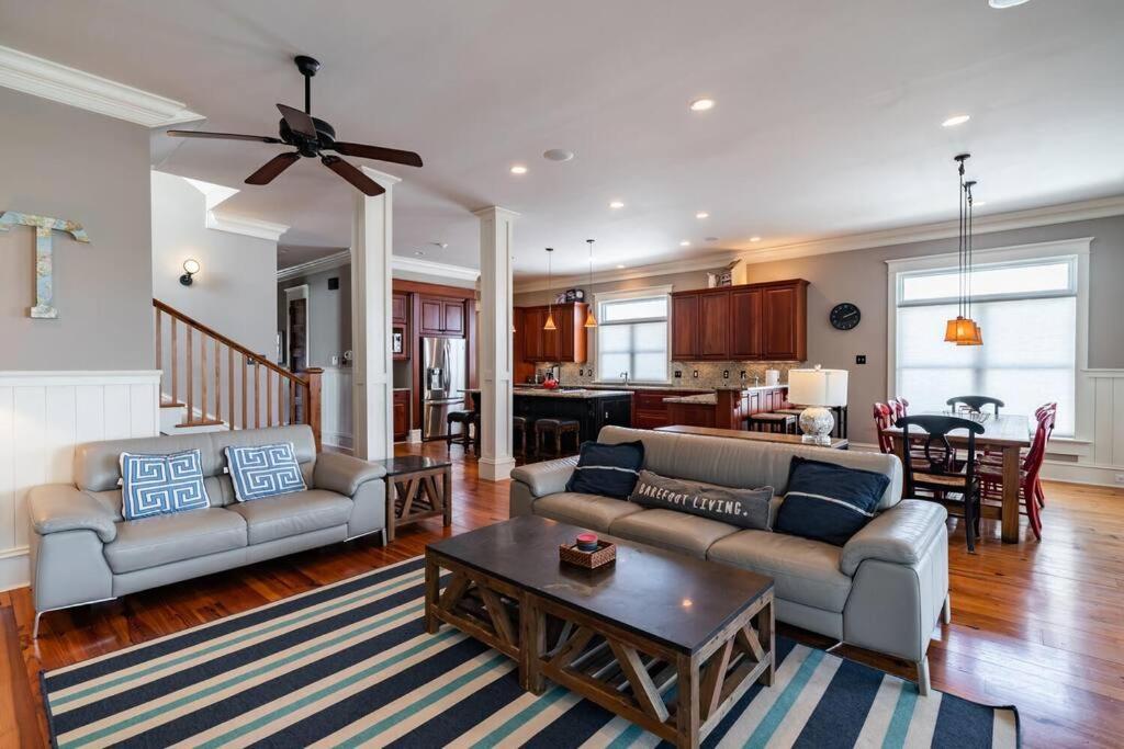 814 Carolina - Custom Private -pool, Roof Deck