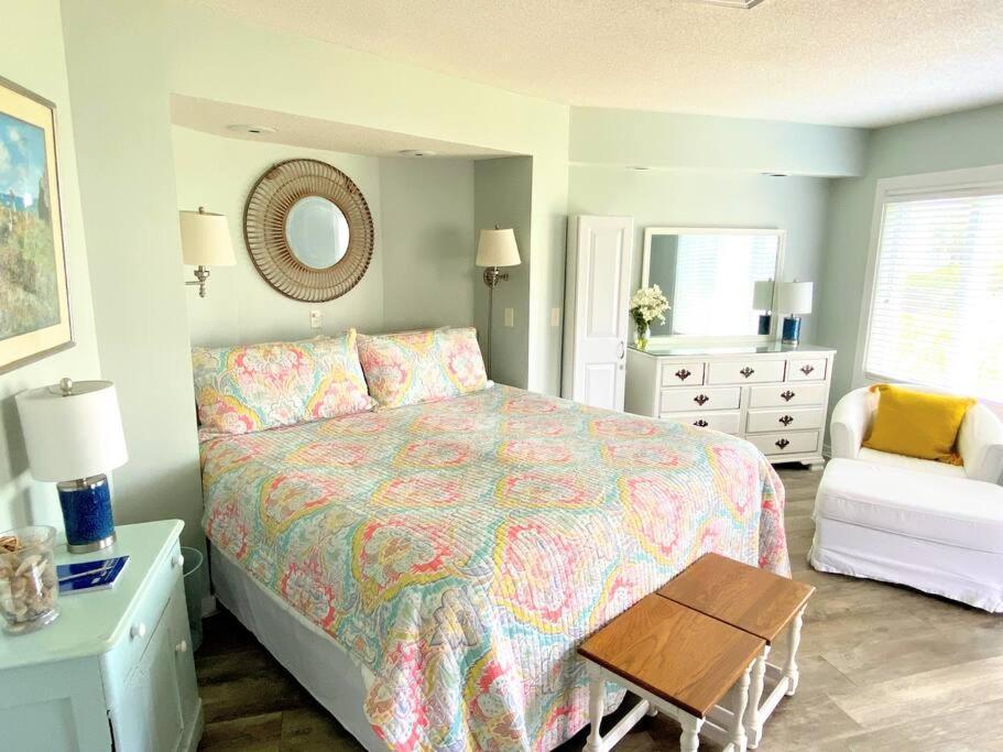 Apartment Port O' Call D101 - & Pool Lovers Dream! 1st Floor! *