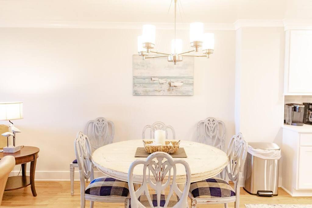 Club 32 - Newly Renovated! Direct Oceanfront *