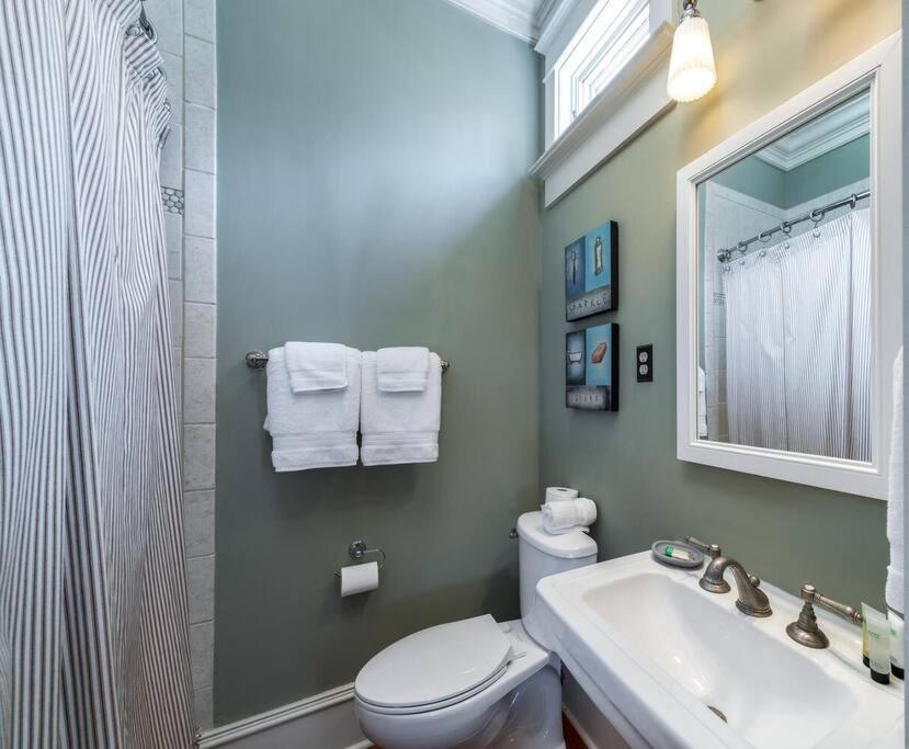 814 Carolina - Custom Private -pool, Roof Deck * Isle of Palms