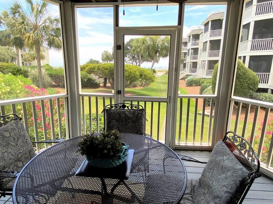 Apartment Port O' Call D101 - & Pool Lovers Dream! 1st Floor!