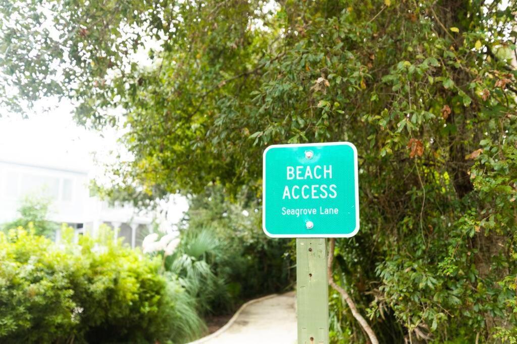 Lagoon 9 - Superb By Pool! Short Walk To Apartment *