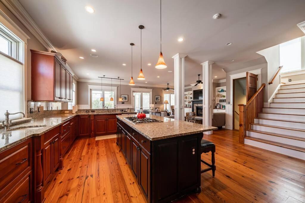 814 Carolina - Custom Private -pool, Roof Deck Isle of Palms