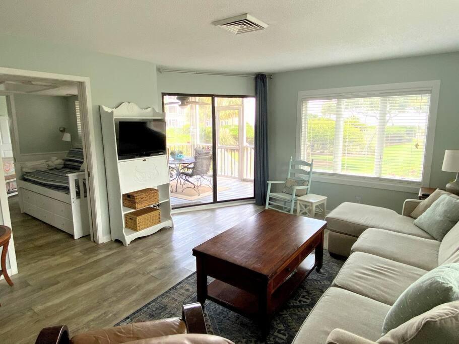 Apartment Port O' Call D101 - & Pool Lovers Dream! 1st Floor! *