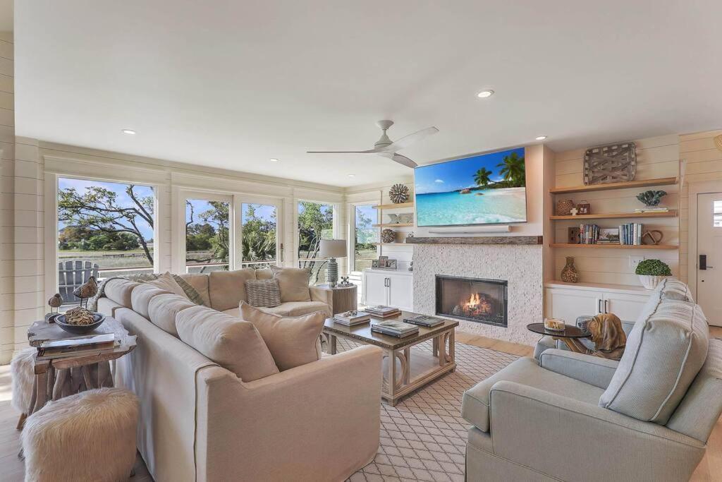 Marsh Island 9 - Sunset On The Island! Renovated Home! Holiday home Isle of Palms