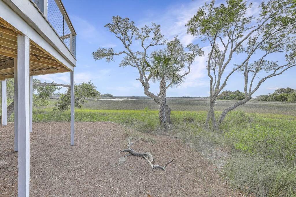 Holiday home Marsh Island 9 - Sunset On The Island! Renovated Home! *
