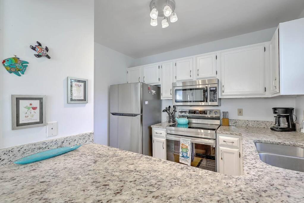 Pelican Bay 13 - Cozy Beachside Retreat! - Access! * Isle of Palms