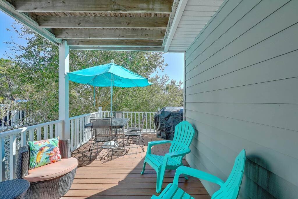 Pelican Bay 13 - Cozy Beachside Retreat! - Access! Isle of Palms