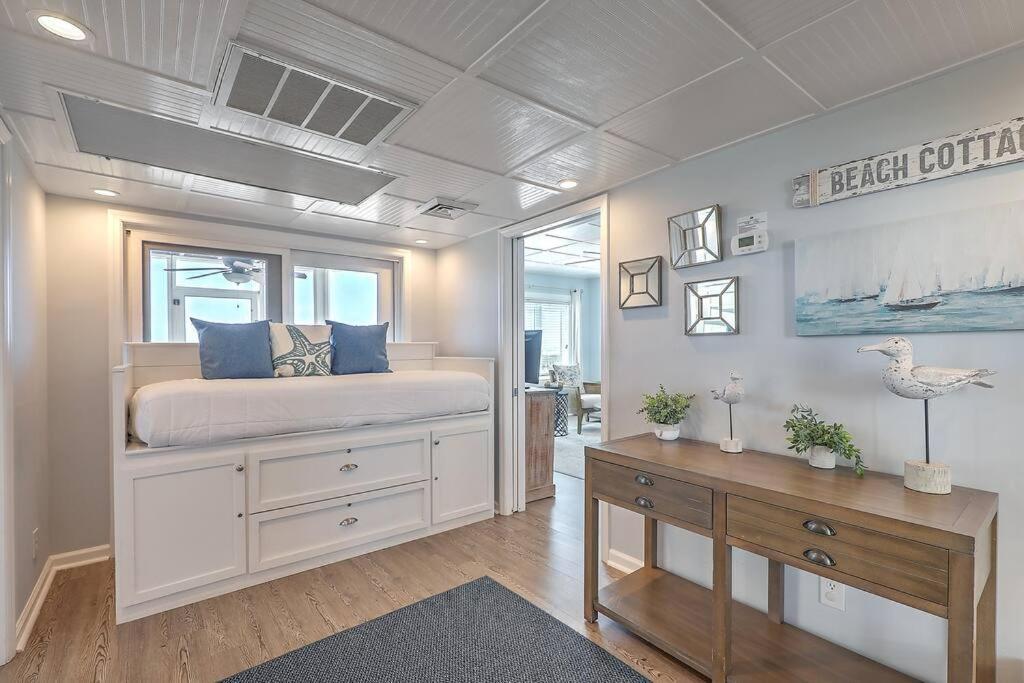 New Listing! Port O' Call B103 - Oceanfront Oasis!