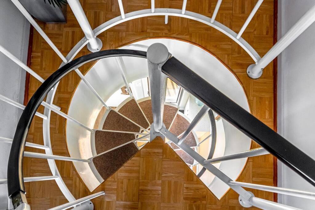 Apartment Port O' Call G304 - Modern Oceanview! Atlantic Escape! *