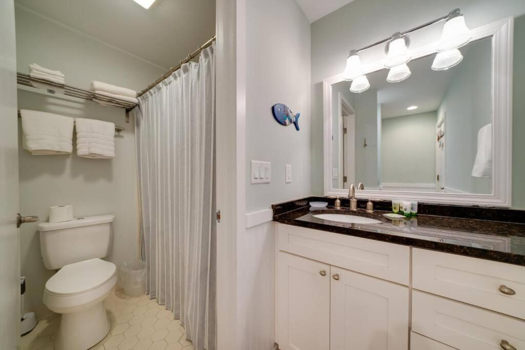 Lagoon 19 - Lagoon Lifestyle! Center Of Wild Dunes! * Isle of Palms