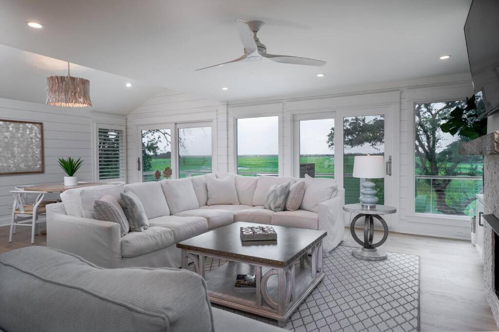 Marsh Island 9 - Sunset On The Island! Renovated Home! *