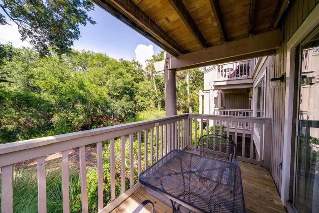 Apartment Lagoon 19 - Lagoon Lifestyle! Center Of Wild Dunes! Isle of Palms