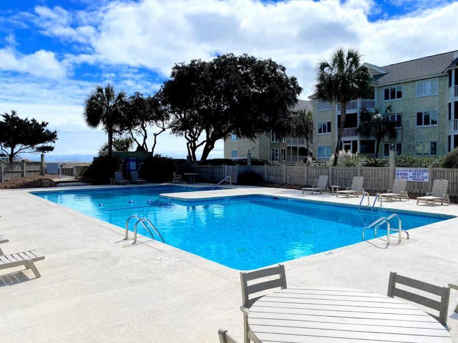 New Listing! Port O' Call B103 - Oceanfront Oasis! Apartment *