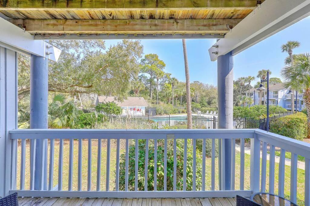 Lagoon 9 - Superb By Pool! Short Walk To Apartment Isle of Palms