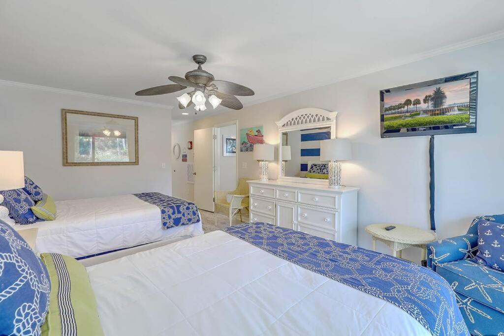 Lagoon 9 - Superb By Pool! Short Walk To Apartment *