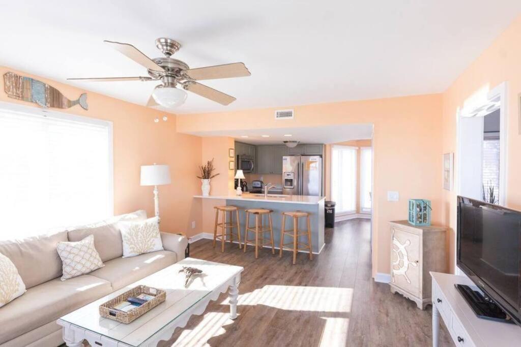 Port O' Call B201 - Direct Oceanfront Views