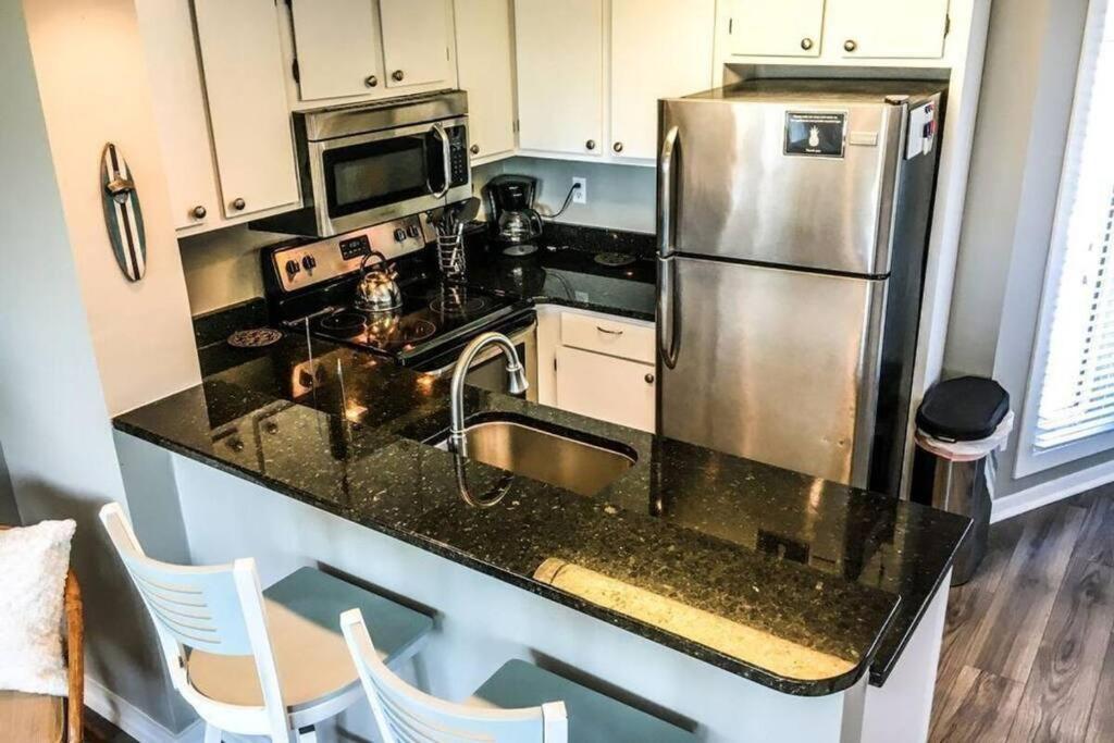 Apartment Port O' Call D301 - Ocean Views From Every Room! Floor! *