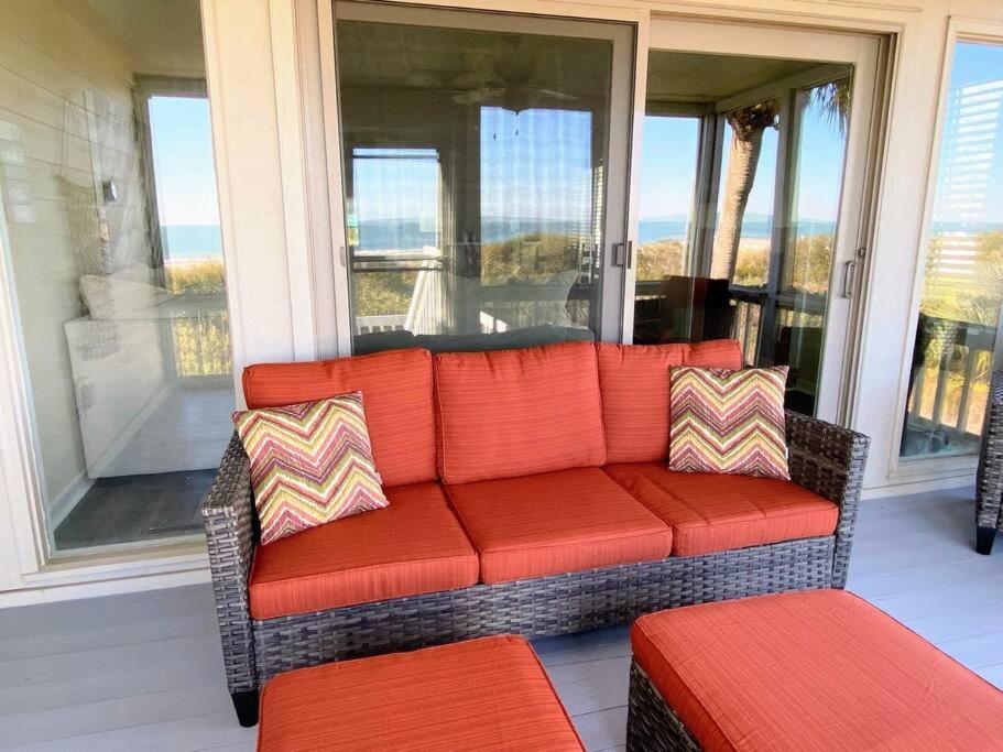 Apartment Club 29 - Oceanfront Walkout! End Unit! Isle of Palms