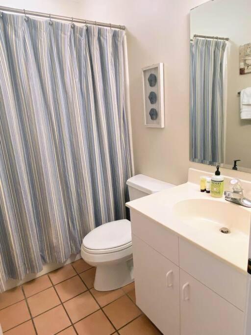 Club 29 - Oceanfront Walkout! End Unit!