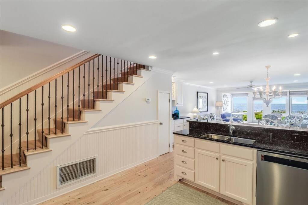 Club 30 - Coastal Oceanfront! Pool! Walkout! * Isle of Palms