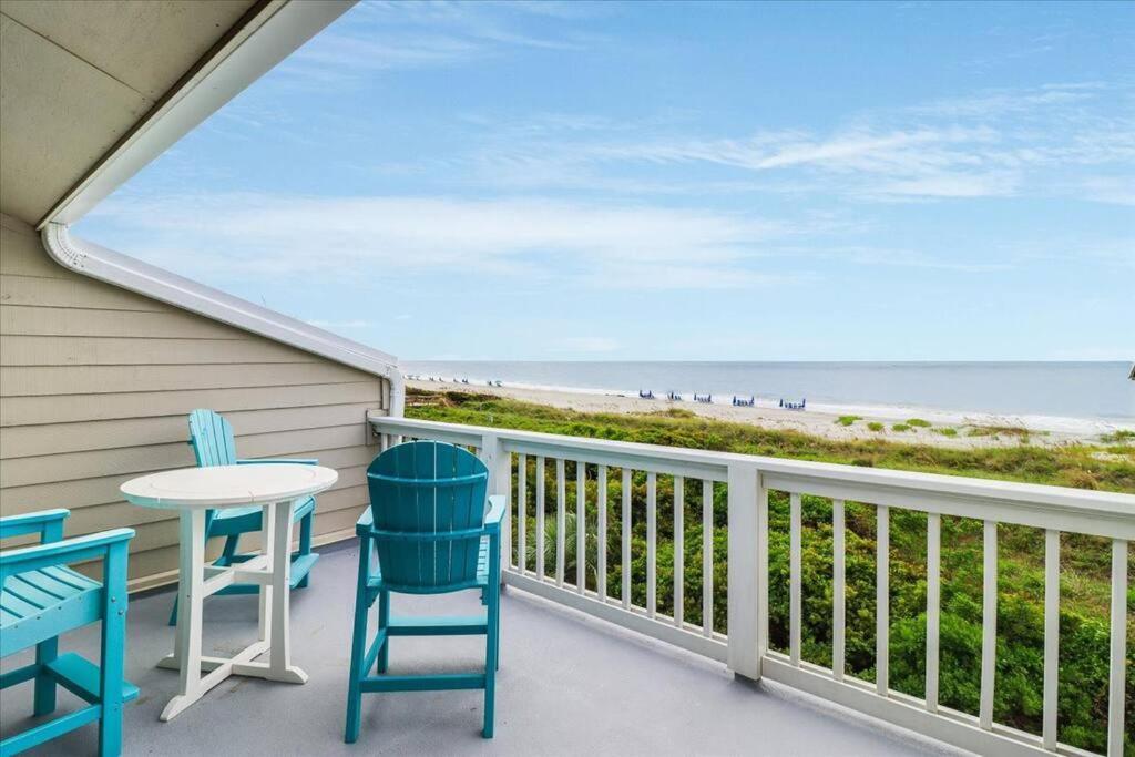 Club 30 - Coastal Oceanfront! Pool! Walkout! Isle of Palms