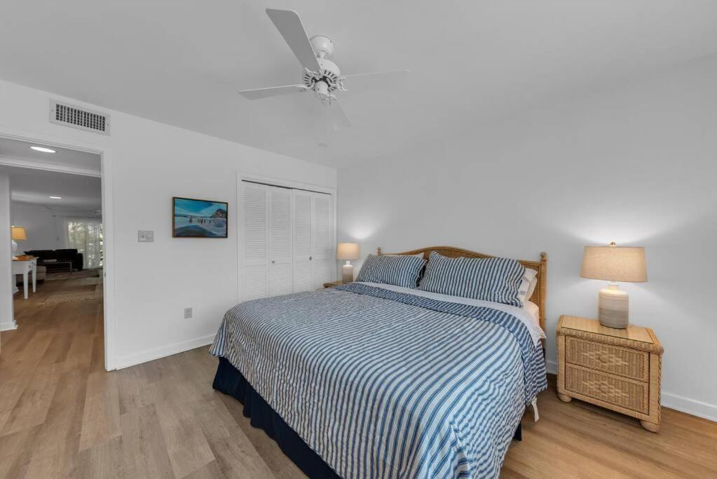 Seagrove 5b - Oceanside In The Trees * Isle of Palms